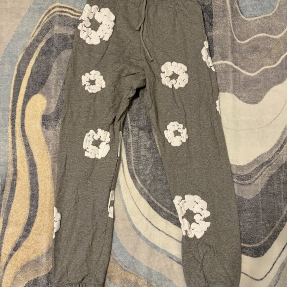 Denim Tears The Cotton Wreath Gray Sweatpants Men’s Size Large